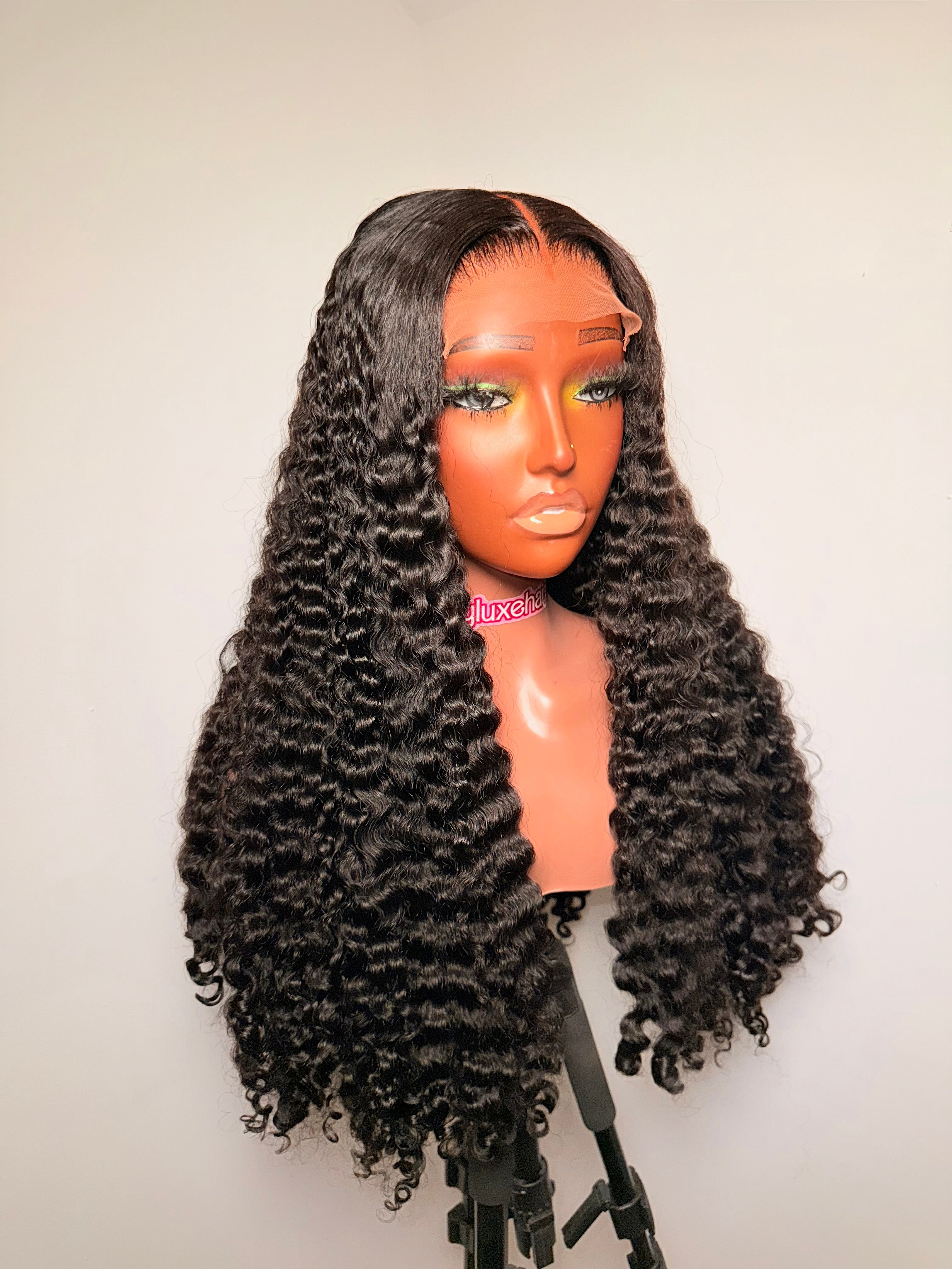 24” 5x5 sdd pixie curls -300g pre order