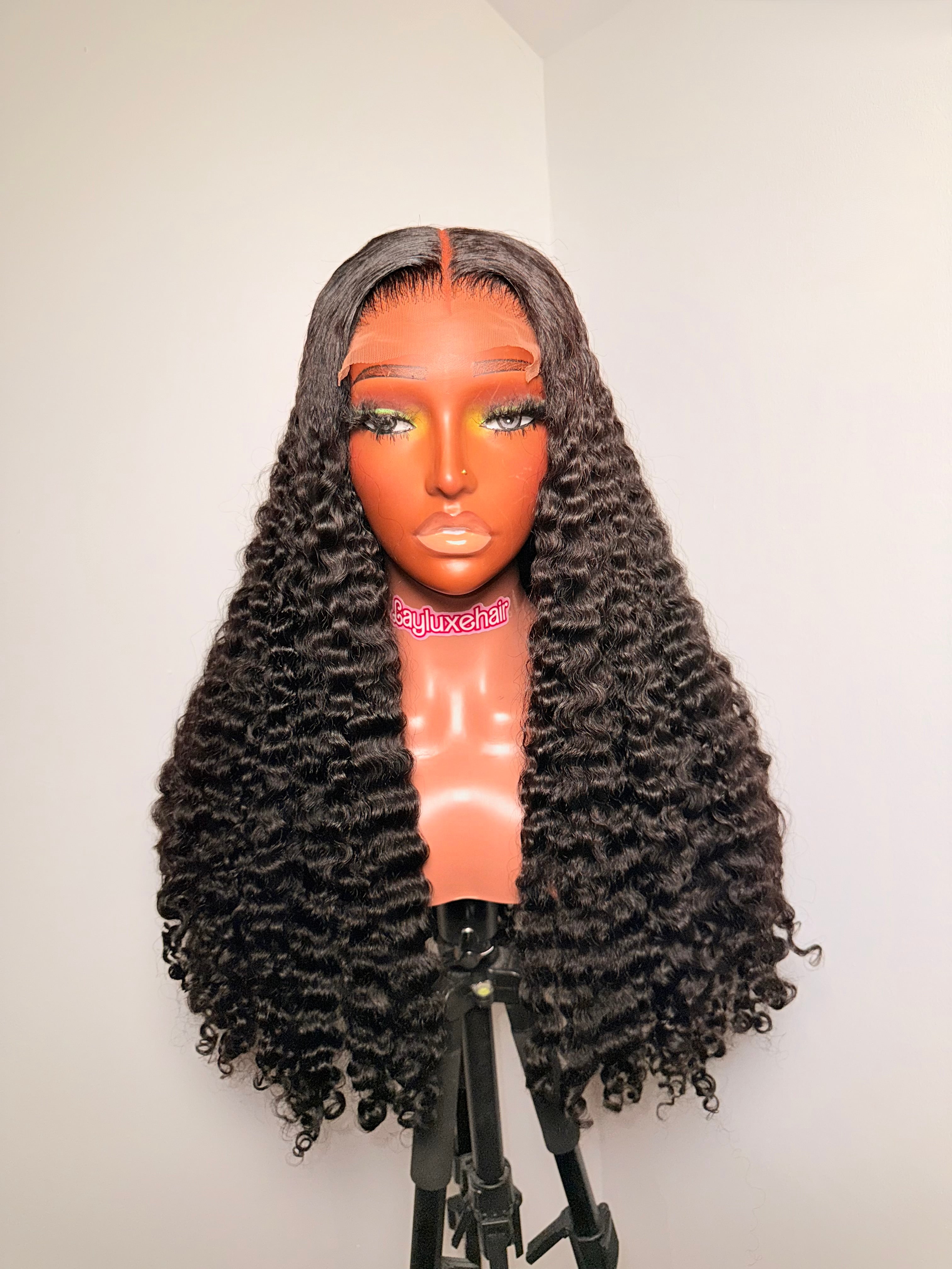 24” 5x5 sdd pixie curls -300g pre order