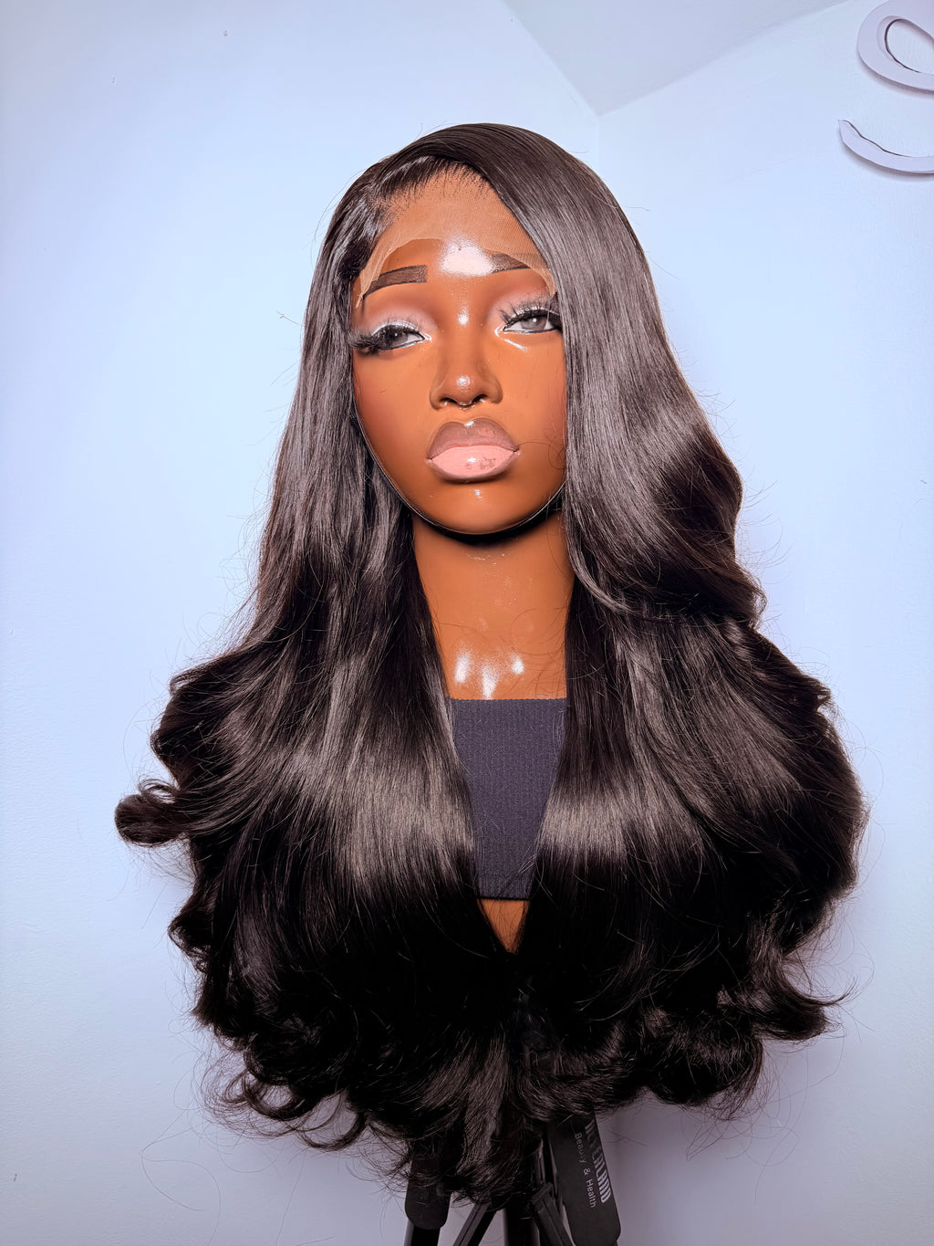 24” 5x5 lace front luxe wavy bounce -400g